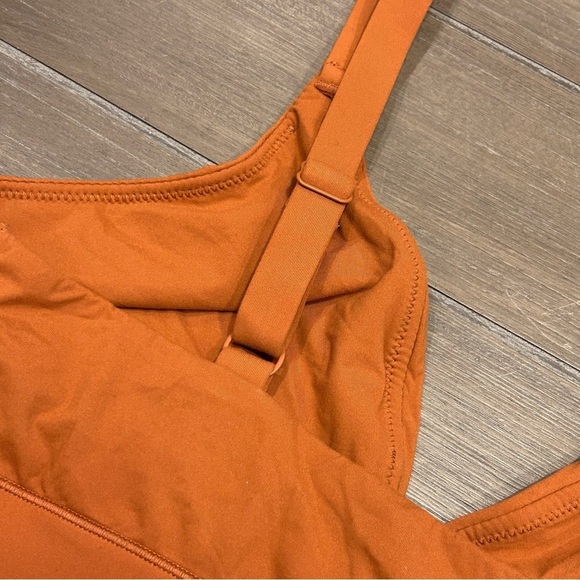 SKIMS Wear Everywhere Crossover Bralette - Picture 6 of 8